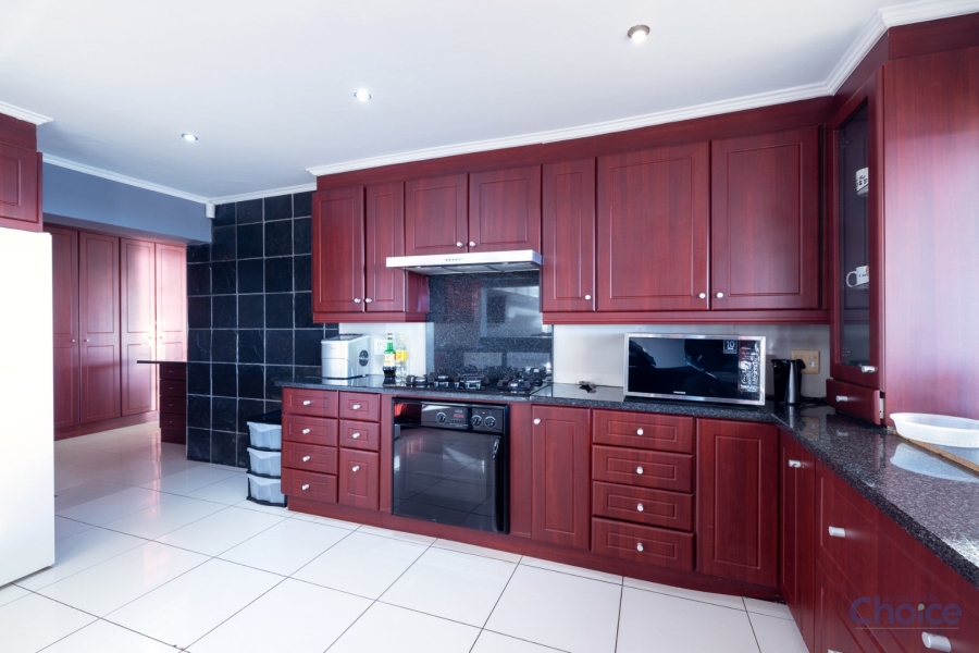 5 Bedroom Property for Sale in Jeffreys Bay Central Eastern Cape